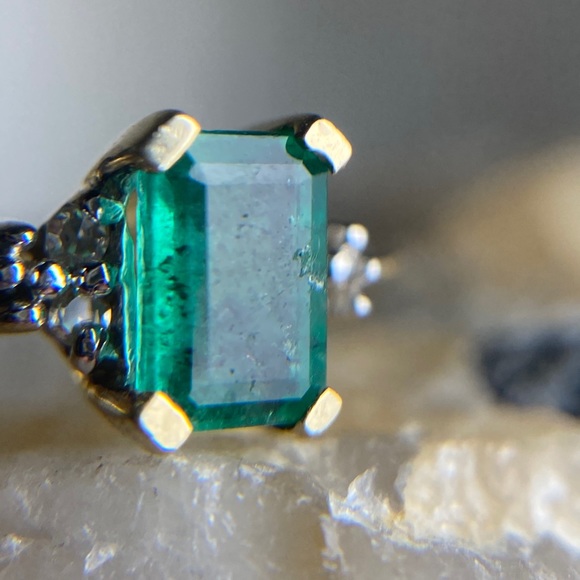 Emerald and Diamond 14k Yellow Gold Ring - Picture 4 of 12